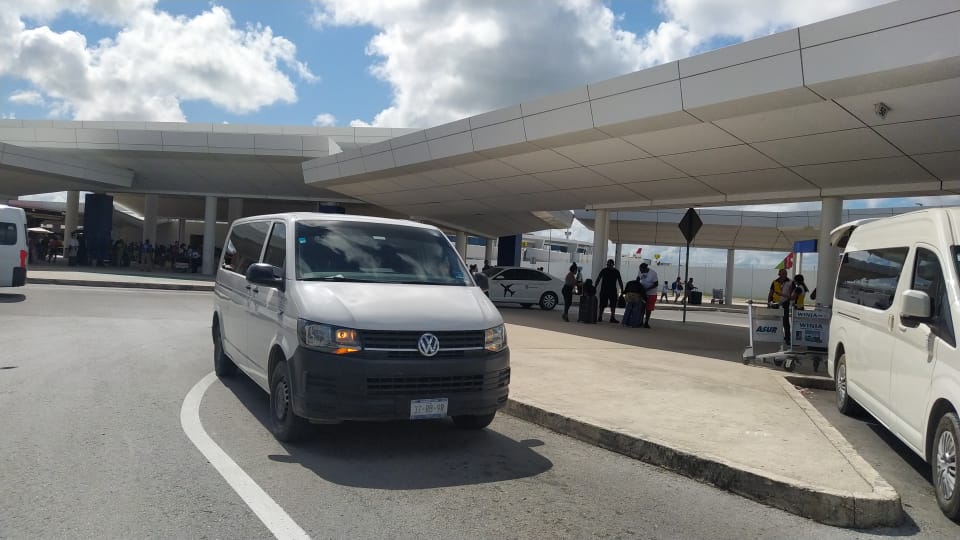 Grand Park Royal Cancun Airport Shuttle noproblemtravels.com